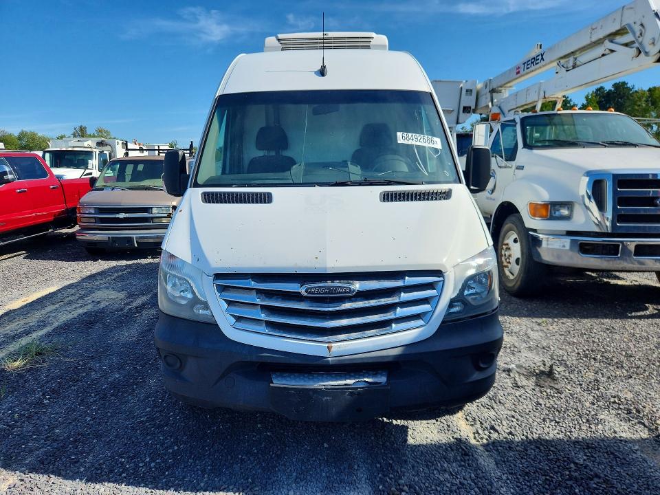 2015 Freightliner Sprinter მანქანა იყიდება აუქციონზე, vin: WDYPE7CC5F5973907, აუქციონის ნომერი: 68492686