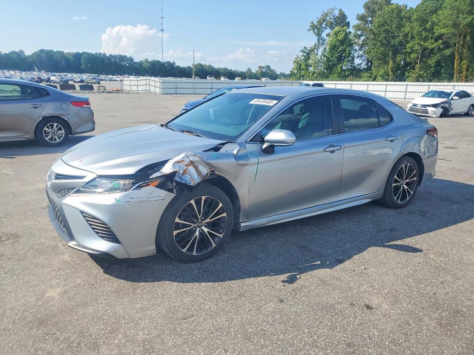 2018 Toyota Camry მანქანა იყიდება აუქციონზე, vin: 4T1B11HK4JU147882, აუქციონის ნომერი: 69438466