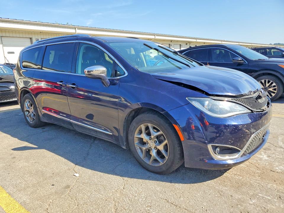 2018 Chrysler Pacifica მანქანა იყიდება აუქციონზე, vin: 2C4RC1GG0JR251647, აუქციონის ნომერი: 68132266