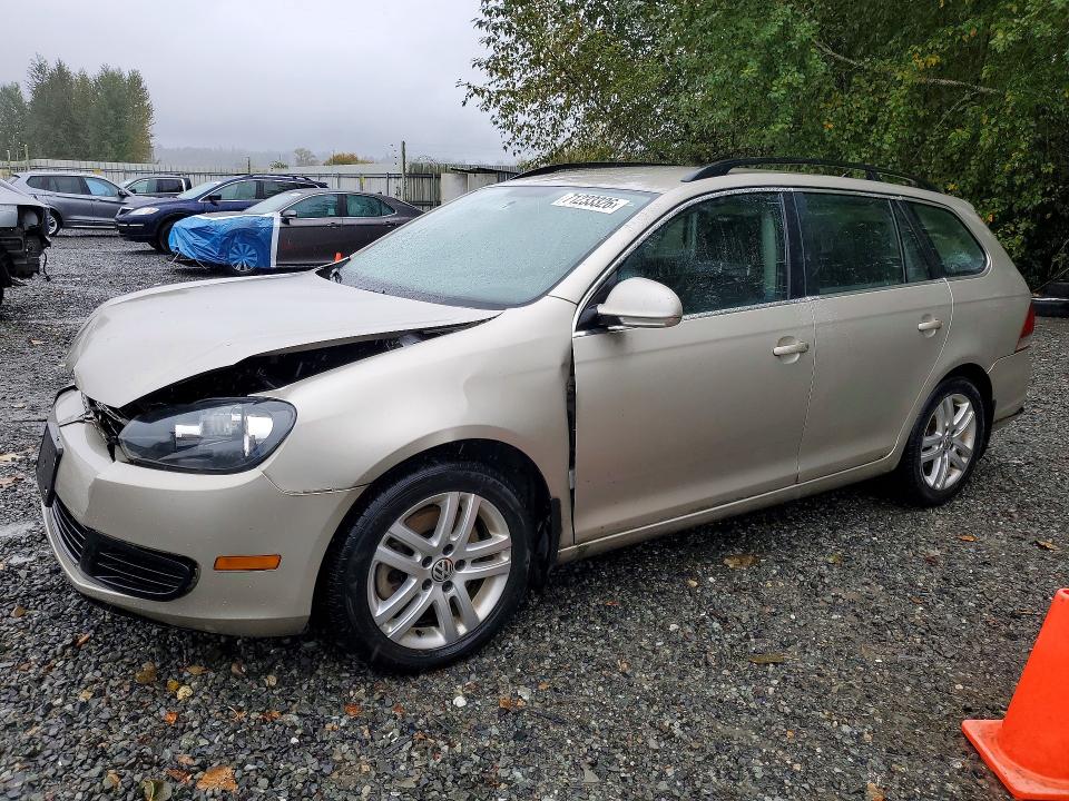 71233326 :رقم المزاد ، 3VWML7AJ1EM625193 vin ، 2014 Volkswagen Jetta مزاد بيع