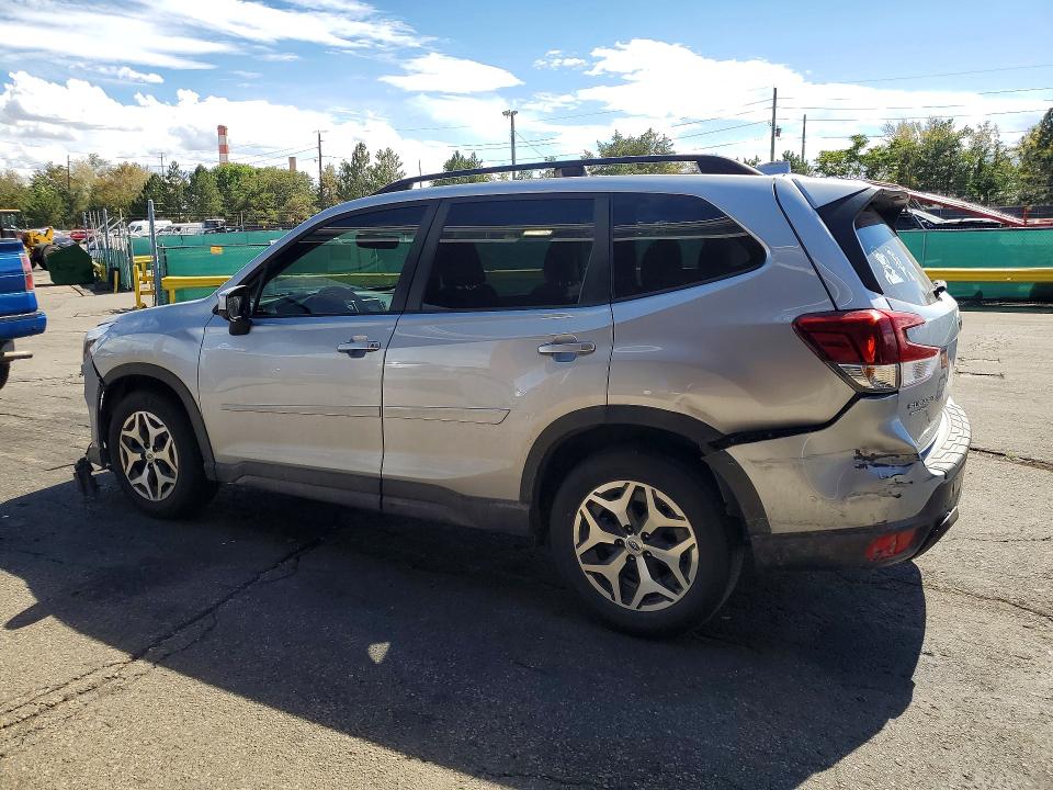 68009926 :رقم المزاد ، JF2SKAJC1MH529497 vin ، 2021 Subaru Forester مزاد بيع