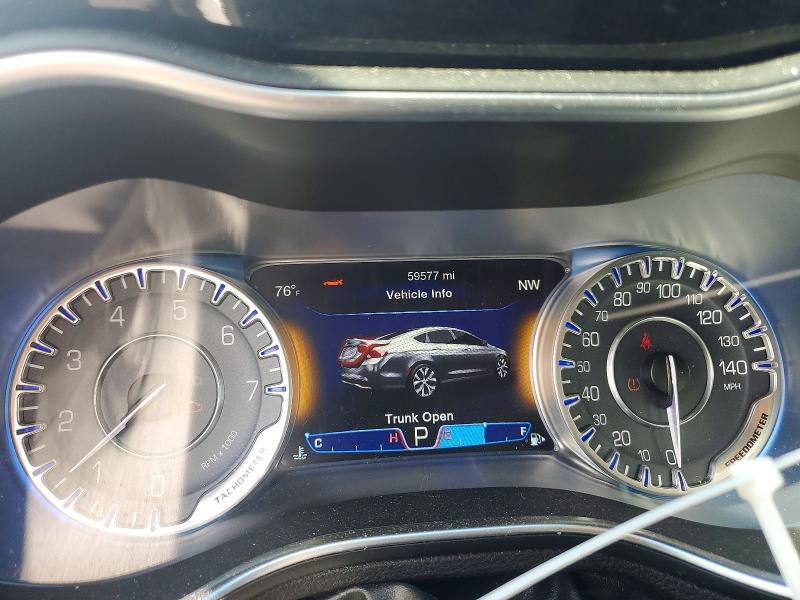67971576 :رقم المزاد ، 1C3CCCCG7FN565294 vin ، 2015 Chrysler 200 مزاد بيع
