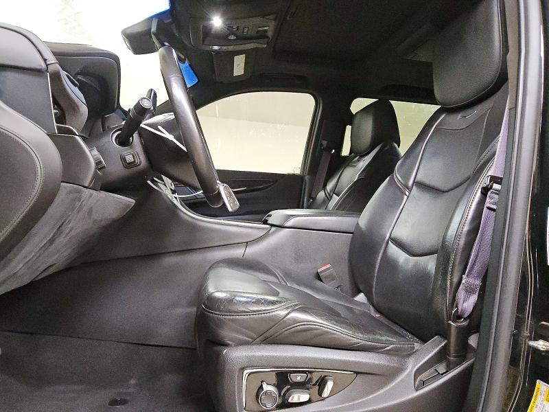 69399416 :رقم المزاد ، 1GYS4UKJ4FR598666 vin ، 2015 Cadillac Escalade مزاد بيع