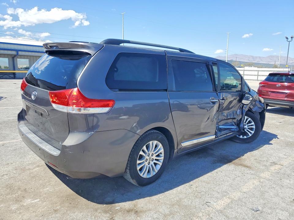 Продаж на аукціоні авто 2014 Toyota Sienna, vin: 5TDYK3DC9ES499713, номер лоту: 68982586