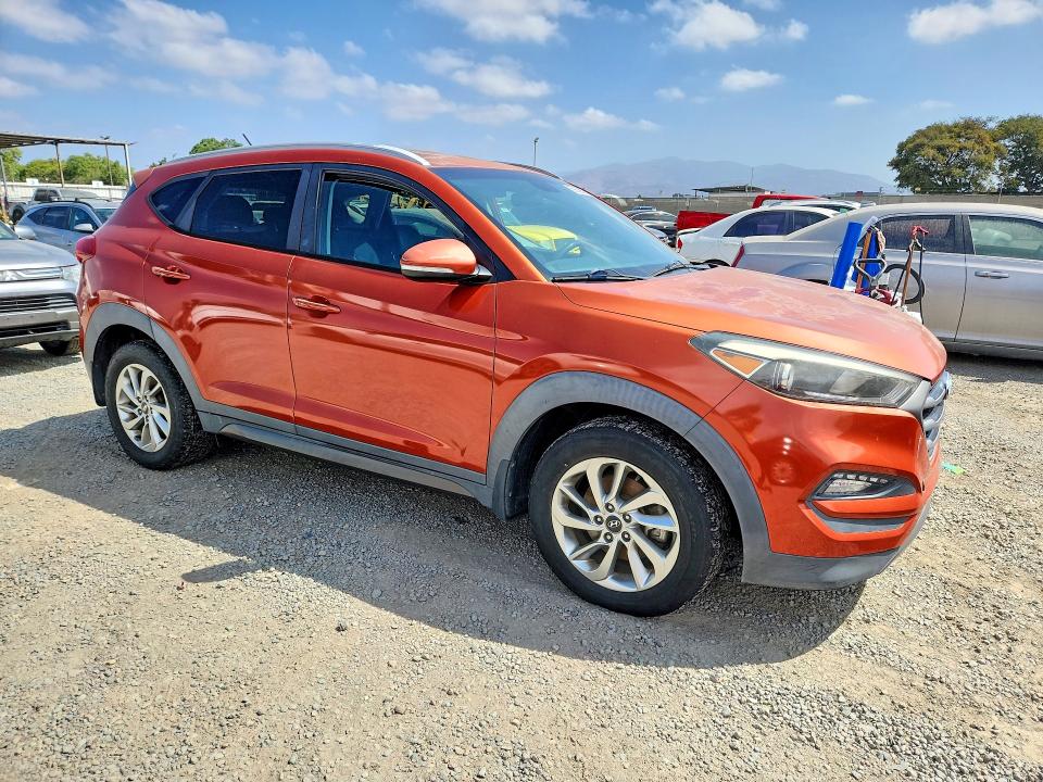 69059076 :رقم المزاد ، KM8J33A23GU028371 vin ، 2016 Hyundai Tucson مزاد بيع