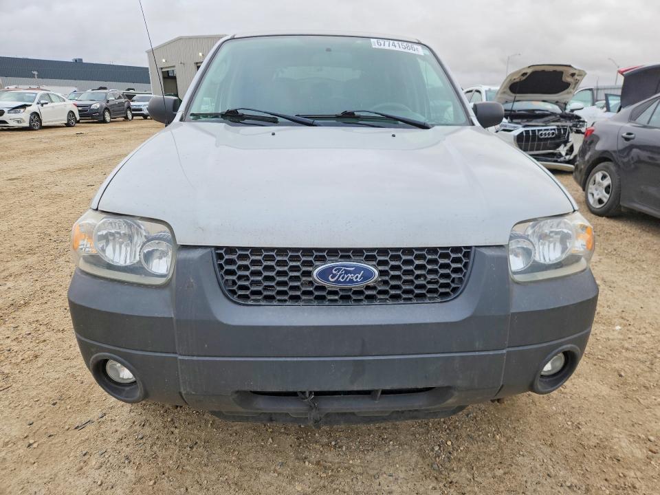 2007 Ford Escape მანქანა იყიდება აუქციონზე, vin: 1FMYU93107KB57053, აუქციონის ნომერი: 67741586
