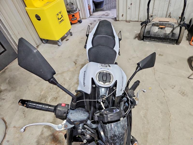 68246976 :رقم المزاد ، JKAEREG19HDA00863 vin ، 2017 Kawasaki Er650 مزاد بيع