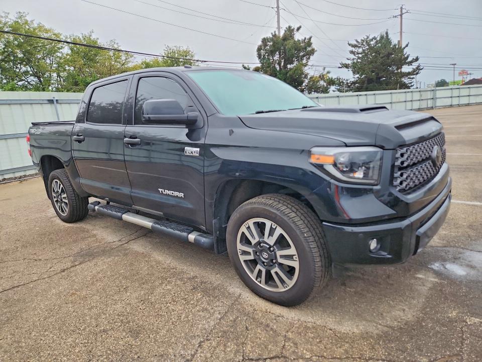 70100786 :رقم المزاد ، 5TFDW5F11KX867611 vin ، 2019 Toyota Tundra مزاد بيع