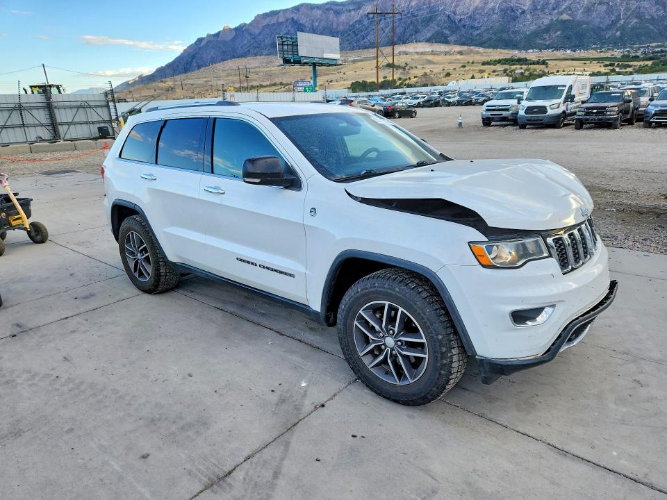 69401516 :رقم المزاد ، 1C4RJFBG1HC956793 vin ، 2017 Jeep Grand Cherokee مزاد بيع