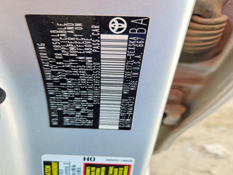 68136846 :رقم المزاد ، 5YFBURHEXHP655320 vin ، 2017 Toyota Corolla مزاد بيع