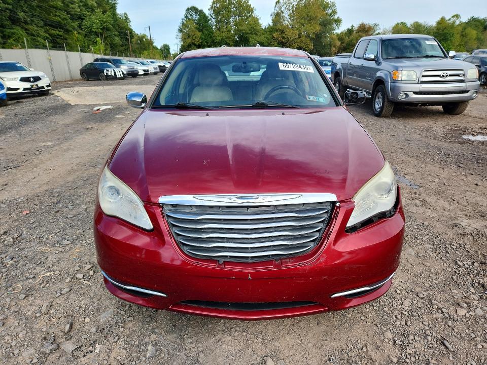 2012 Chrysler 200 მანქანა იყიდება აუქციონზე, vin: 1C3CCBCGXCN250673, აუქციონის ნომერი: 69709436