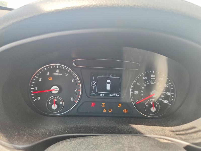 67694666 :رقم المزاد ، 5XYPGDA38HG267127 vin ، 2017 Kia Sorento مزاد بيع