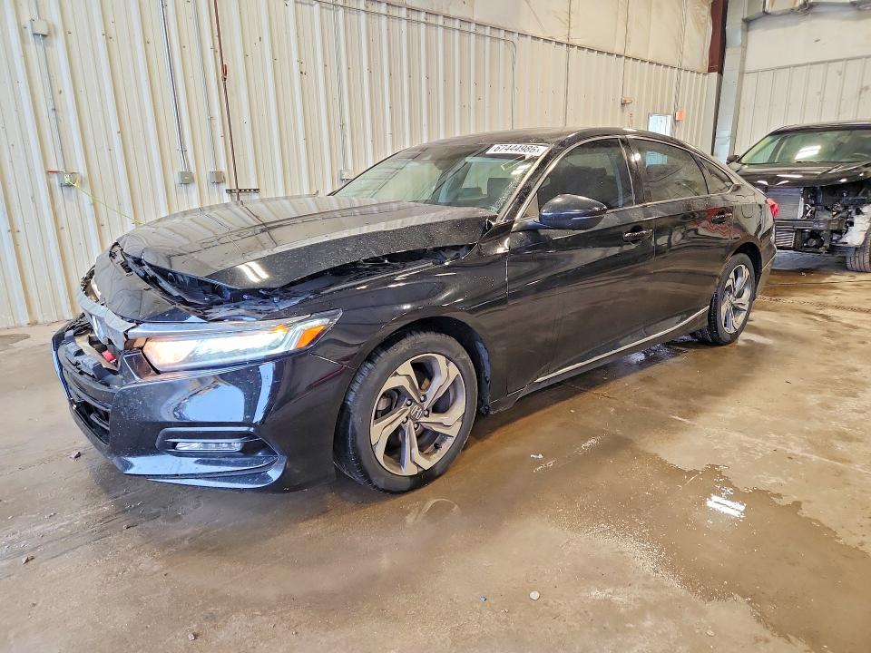 67444986 :رقم المزاد ، 1HGCV1F59JA214487 vin ، 2018 Honda Accord مزاد بيع