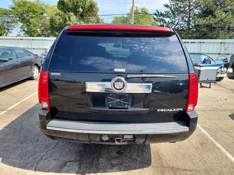 Продаж на аукціоні авто 2008 Cadillac Escalade, vin: 1GYFK66878R180826, номер лоту: 68871286