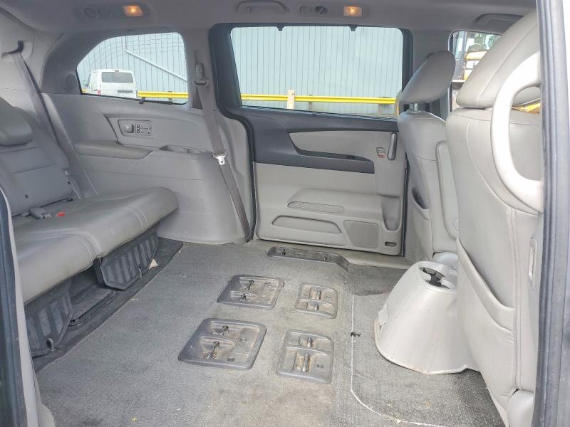 70001986 :رقم المزاد ، 5FNRL5H92BB105061 vin ، 2011 Honda Odyssey مزاد بيع