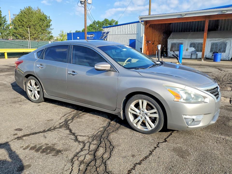 2013 Nissan Altima მანქანა იყიდება აუქციონზე, vin: 1N4BL3AP5DC227966, აუქციონის ნომერი: 70024306