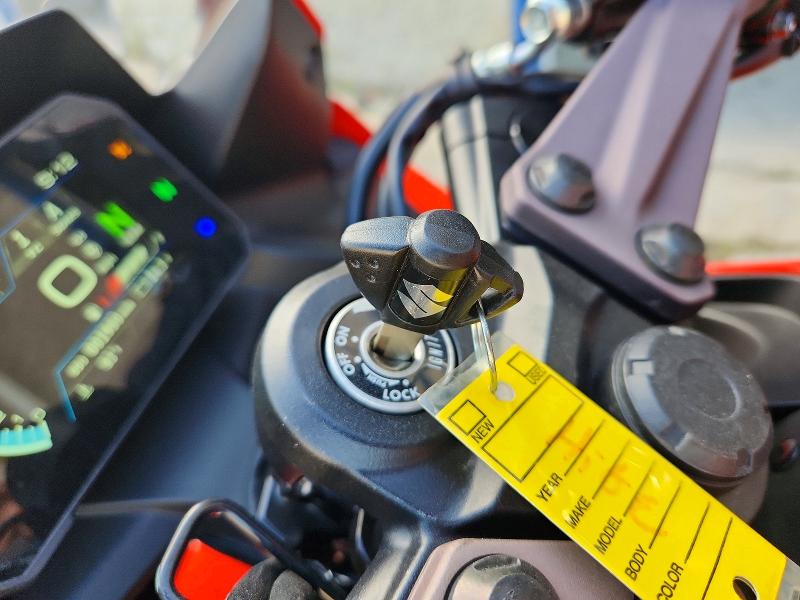 67280796 :رقم المزاد ، JS1EM13B7T7101359 vin ، 2026 Suzuki Gsx800 مزاد بيع