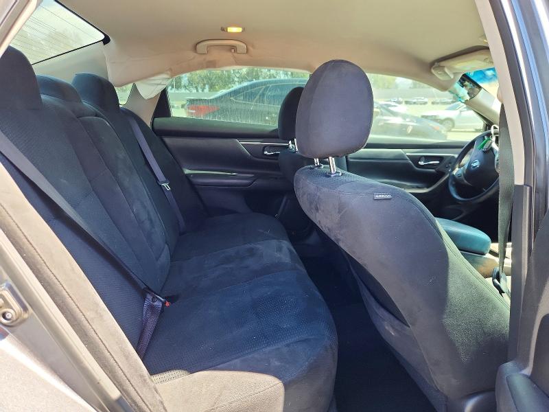 2015 Nissan Altima მანქანა იყიდება აუქციონზე, vin: 1N4AL3AP1FN402782, აუქციონის ნომერი: 70160646