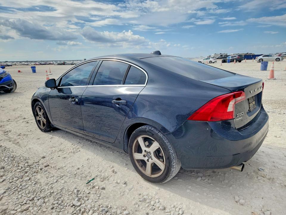 68057986 :رقم المزاد ، YV1622FS2C2138201 vin ، 2012 Volvo S60 مزاد بيع