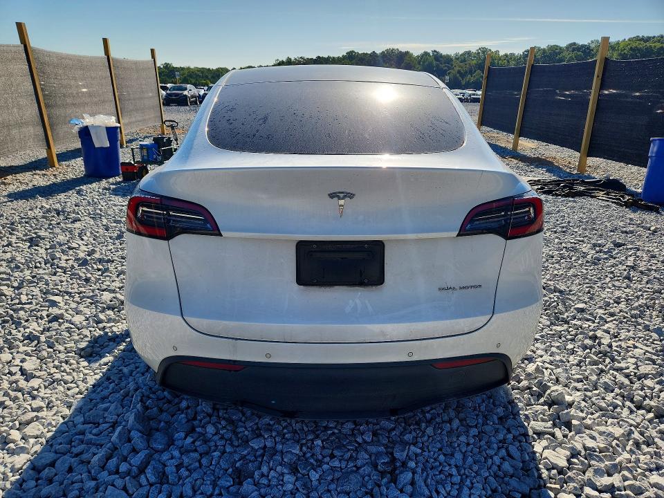 67876816 :رقم المزاد ، 5YJYGDEE7MF106267 vin ، 2021 Tesla Model Y مزاد بيع