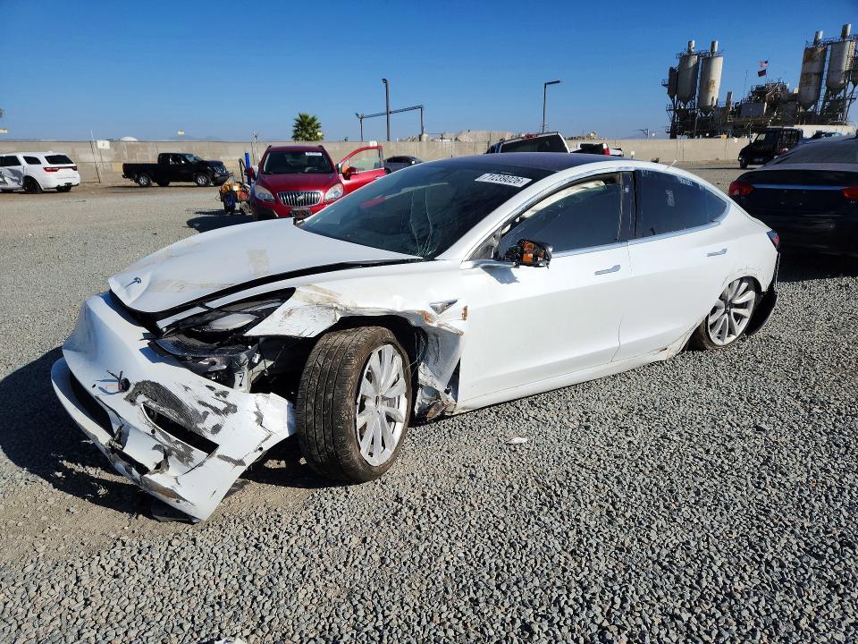 Продажа на аукционе авто 2019 Tesla Model 3, vin: 5YJ3E1EB8KF421841, номер лота: 71239026