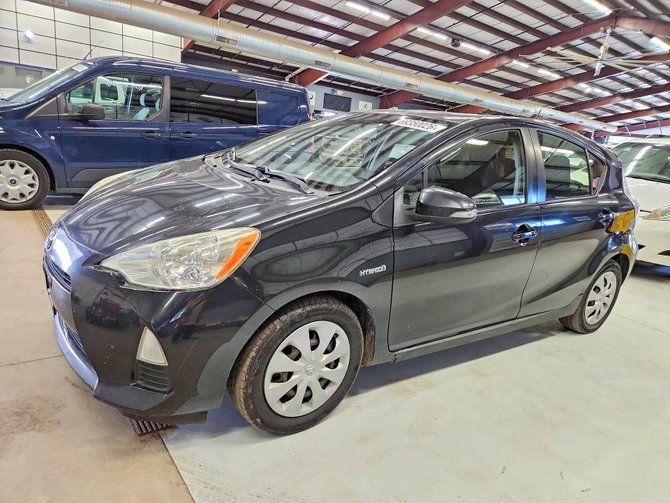 69350026 :رقم المزاد ، JTDKDTB39C1521013 vin ، 2012 Toyota Prius C مزاد بيع