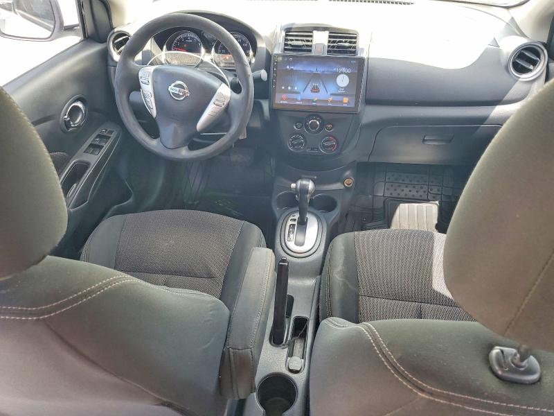 69643096 :رقم المزاد ، 3N1CN7AP7JK391454 vin ، 2018 Nissan Versa مزاد بيع