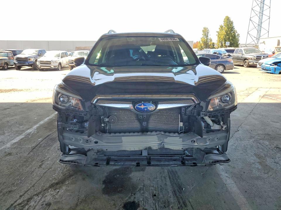 68981856 :رقم المزاد ، JF2SKAUC1KH483887 vin ، 2019 Subaru Forester مزاد بيع