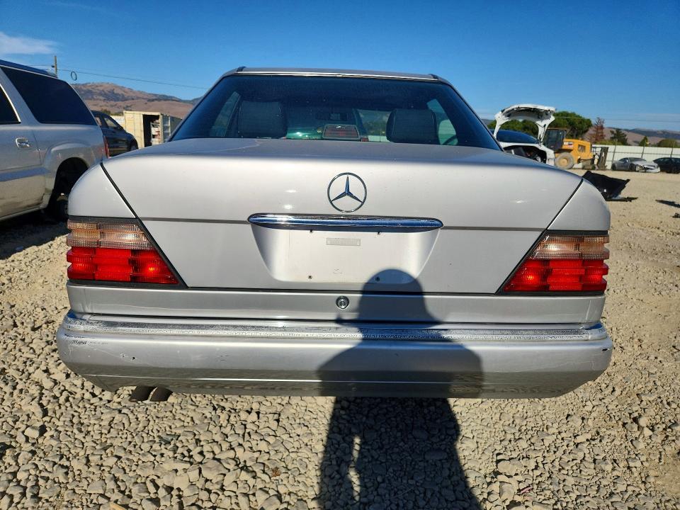Продаж на аукціоні авто 1995 Mercedes-benz E, vin: WDBEA32E8SC224081, номер лоту: 68188616