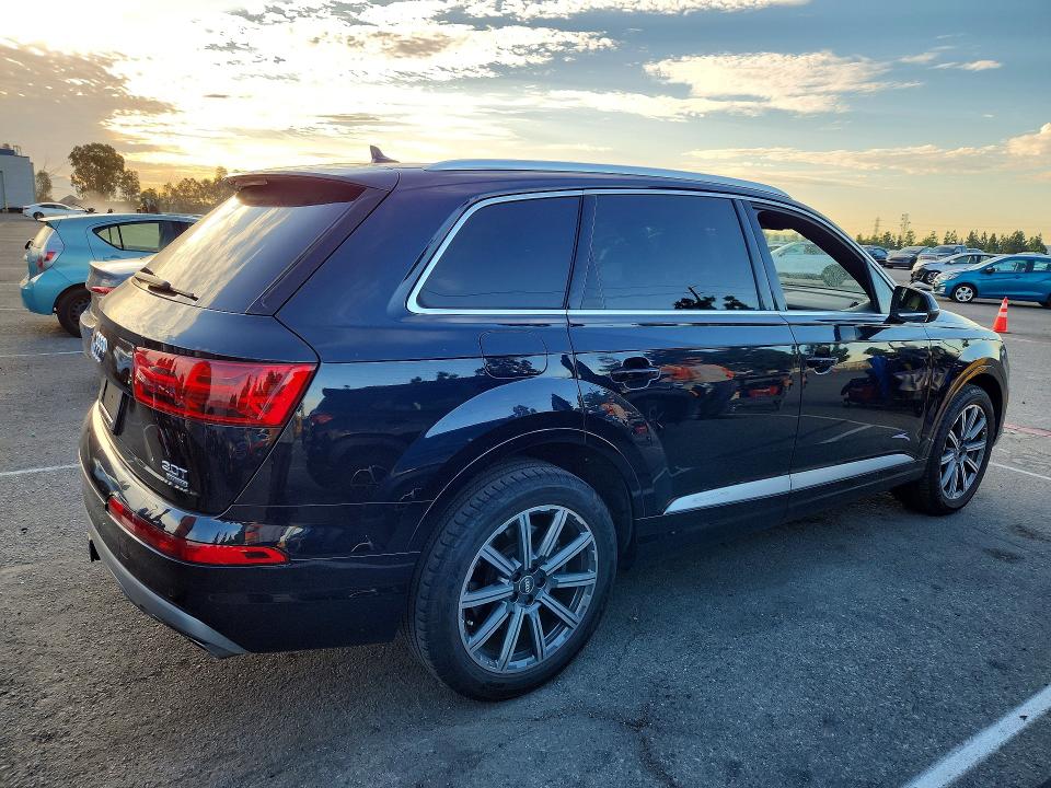 Aukcja sprzedaży 2018 Audi Q7, vin: WA1VAAF78JD010521, numer aukcji: 68407146