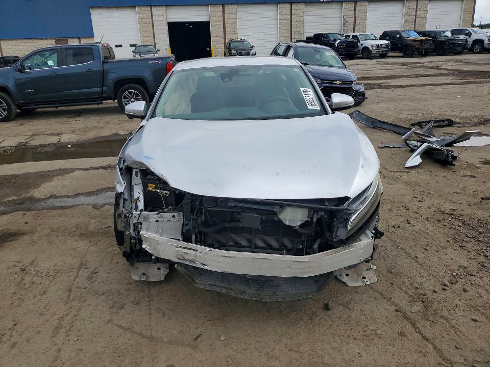 Продажа на аукционе авто 2018 Honda Clarity, vin: JHMZC5F33JC011084, номер лота: 69697116