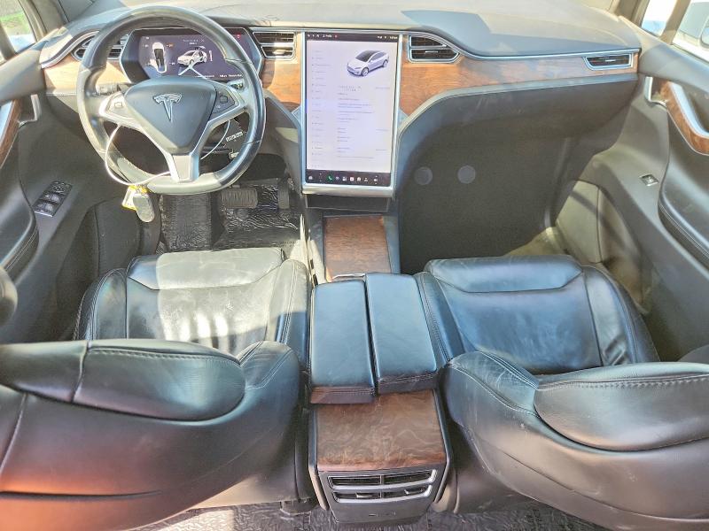59411156 :رقم المزاد ، 5YJXCBE27HF059233 vin ، 2017 Tesla Model X مزاد بيع