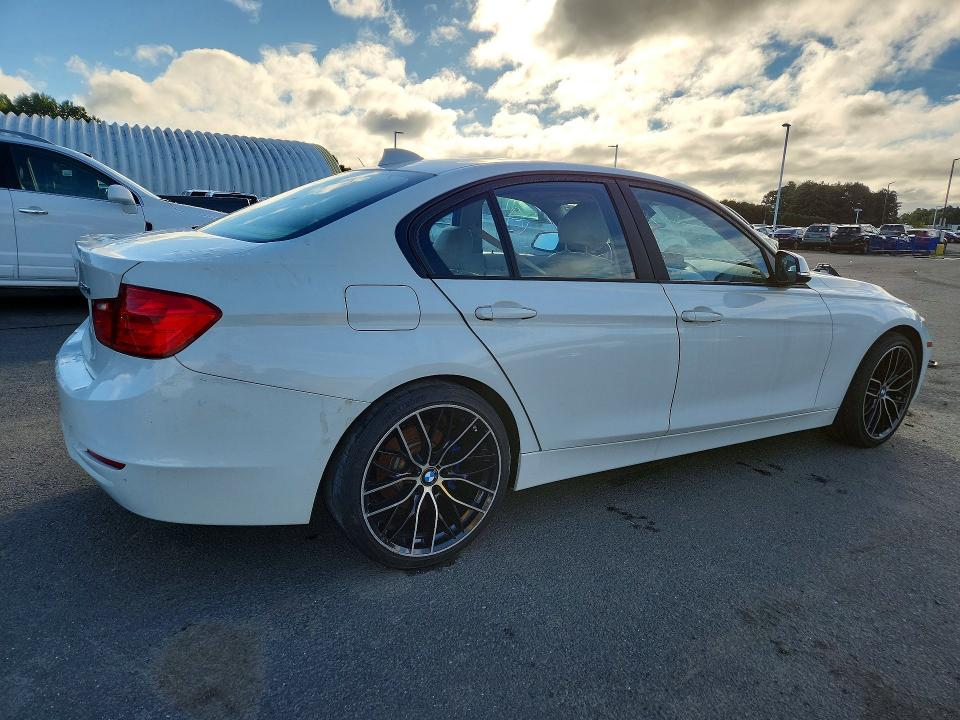 2015 Bmw 320 მანქანა იყიდება აუქციონზე, vin: WBA3C3C56FK202056, აუქციონის ნომერი: 69569376