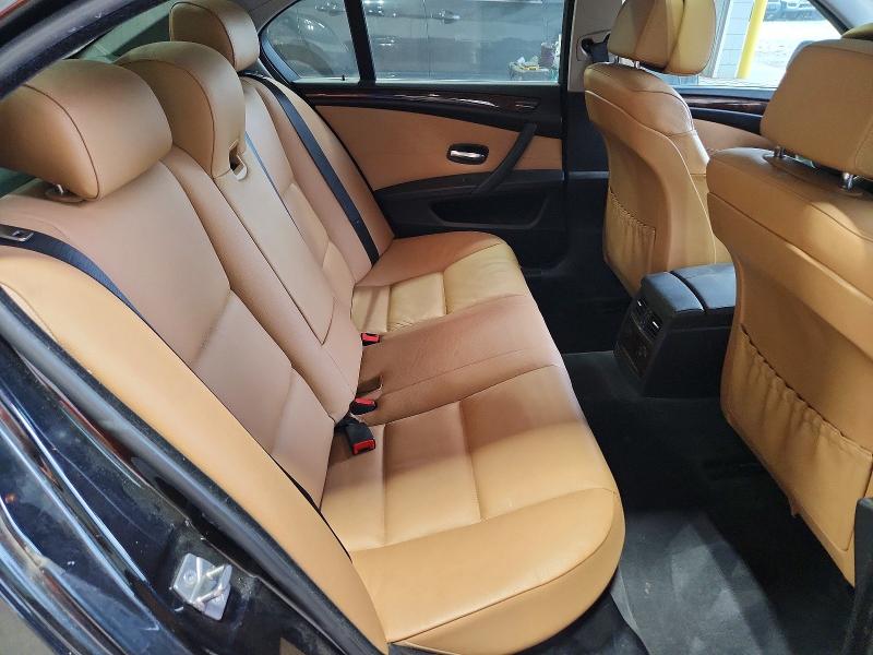 70909536 :رقم المزاد ، WBANV1C51AC388826 vin ، 2010 Bmw 528 مزاد بيع