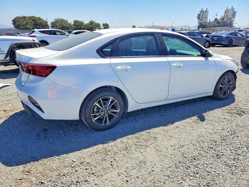 2024 Kia Forte მანქანა იყიდება აუქციონზე, vin: 3KPF24AD9RE802726, აუქციონის ნომერი: 66978776