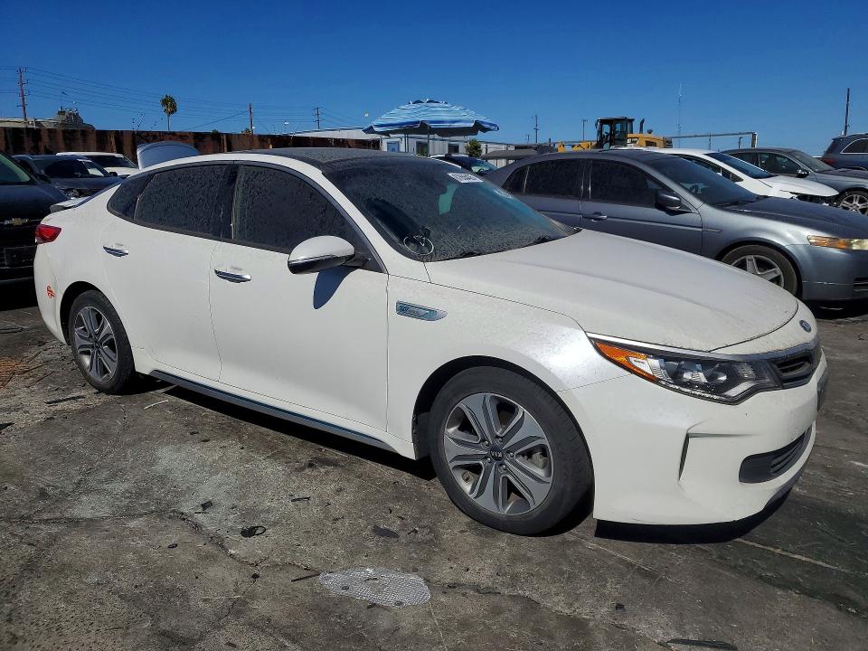 2017 Kia Optima Plug-in Hybrid მანქანა იყიდება აუქციონზე, vin: KNAGV4LD3H5011723, აუქციონის ნომერი: 67655426