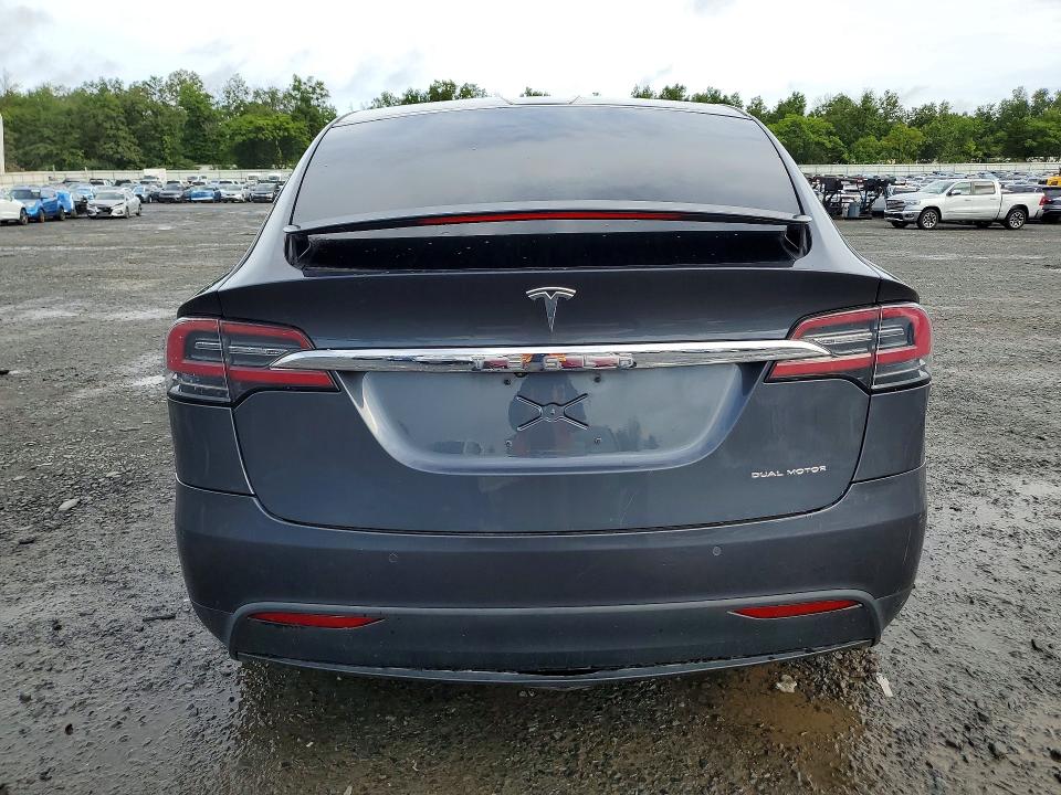 67529516 :رقم المزاد ، 5YJXCBE21LF261784 vin ، 2020 Tesla Model X مزاد بيع