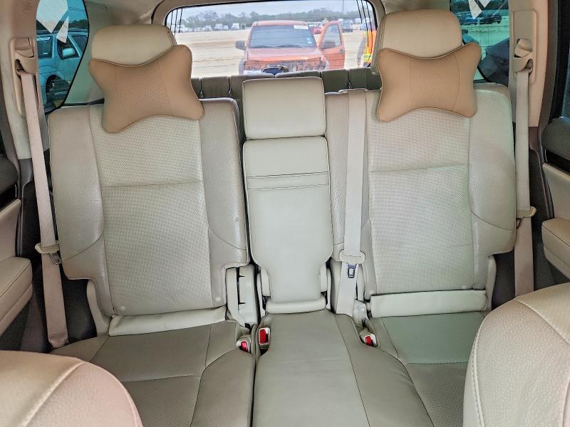 70183866 :رقم المزاد ، JTJBM7FX1E5077056 vin ، 2014 Lexus Gx مزاد بيع