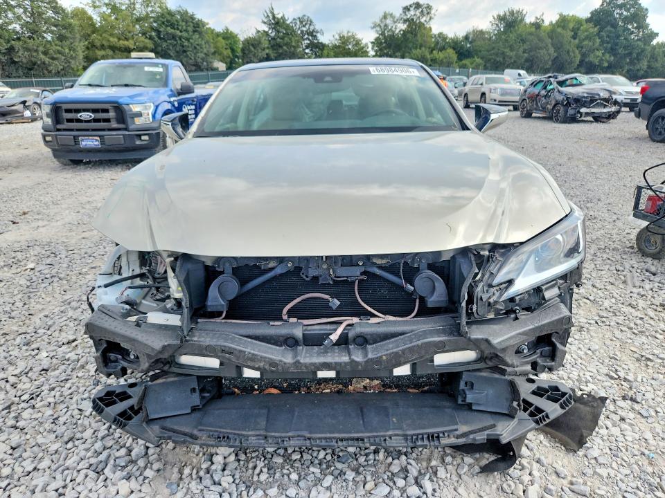 68984906 :رقم المزاد ، 58ABZ1B10KU047295 vin ، 2019 Lexus Es مزاد بيع