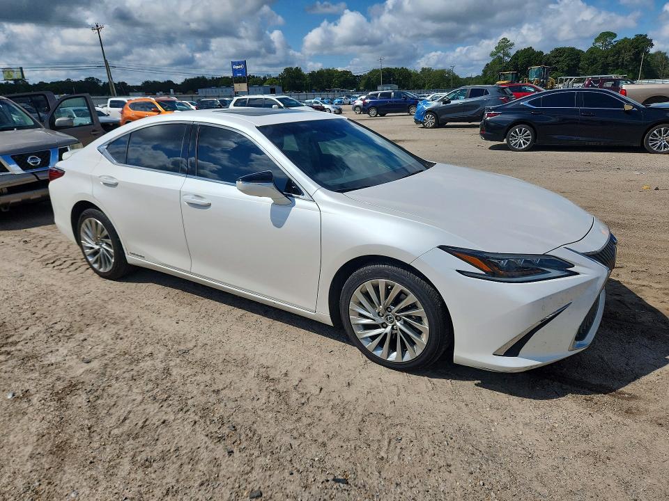 Продажа на аукционе авто 2020 Lexus Es, vin: 58AE21B12LU007187, номер лота: 69978196