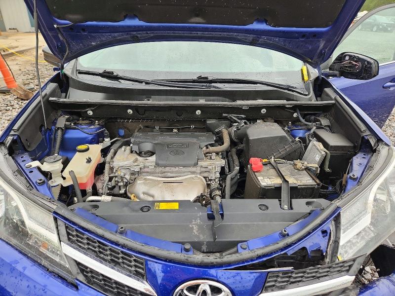 68271776 :رقم المزاد ، 2T3ZFREV8FW209831 vin ، 2015 Toyota Rav4 مزاد بيع