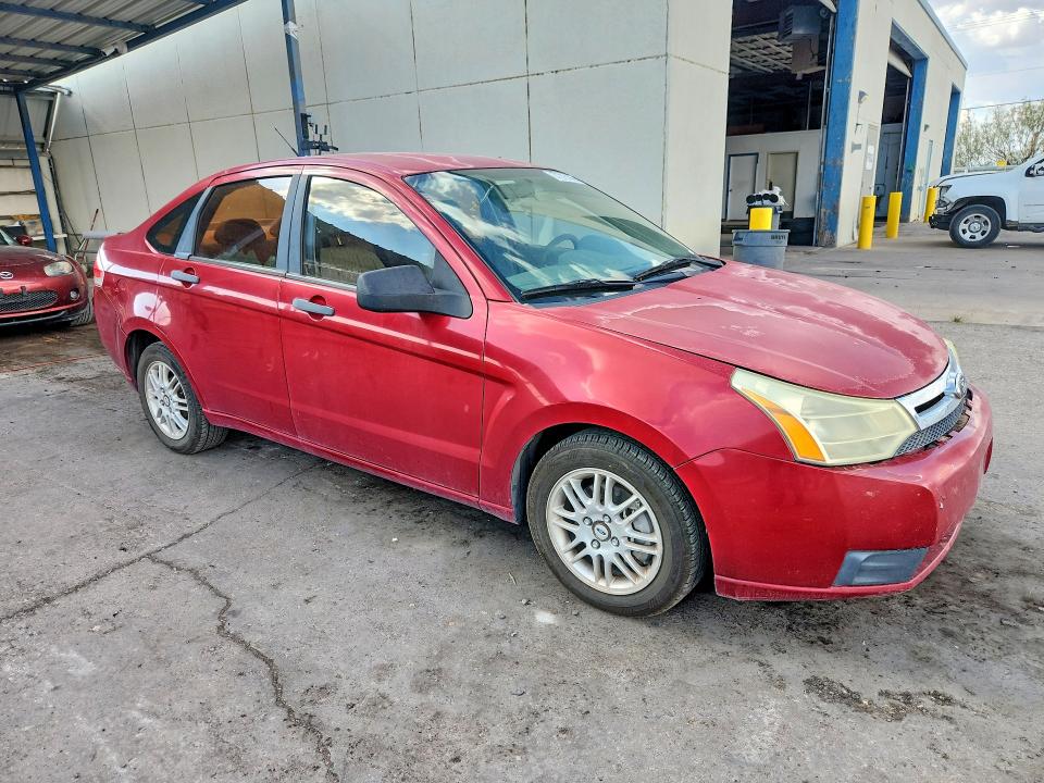 67215166 :رقم المزاد ، 1FAHP3FN0BW147928 vin ، 2011 Ford Focus مزاد بيع