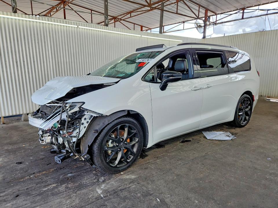 Auction sale of the 2025 Chrysler Pacifica, vin: 2C4RC1GG8SR539577, lot number: 69310476