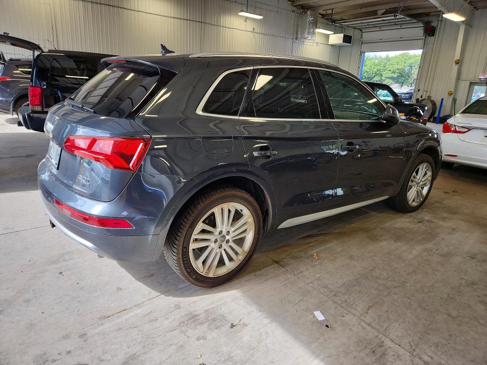 69415676 :رقم المزاد ، WA1BNAFY1J2137137 vin ، 2018 Audi Q5 مزاد بيع