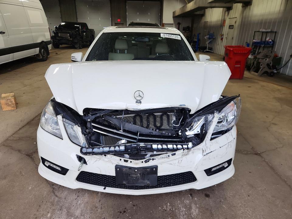 67405126 :رقم المزاد ، WDDHF8HB7BA383962 vin ، 2011 Mercedes-benz E مزاد بيع