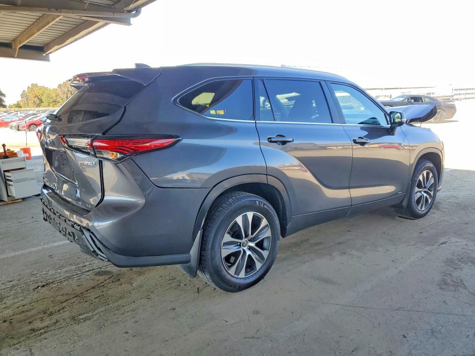 2023 Toyota Highlander Hybrid მანქანა იყიდება აუქციონზე, vin: 5TDKBRCH6PS593086, აუქციონის ნომერი: 69976296