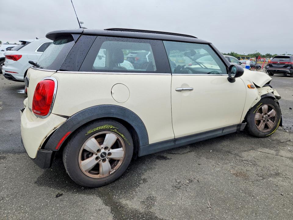 66964636 :رقم المزاد ، WMWXP5C3XH2F61187 vin ، 2017 Mini Cooper مزاد بيع