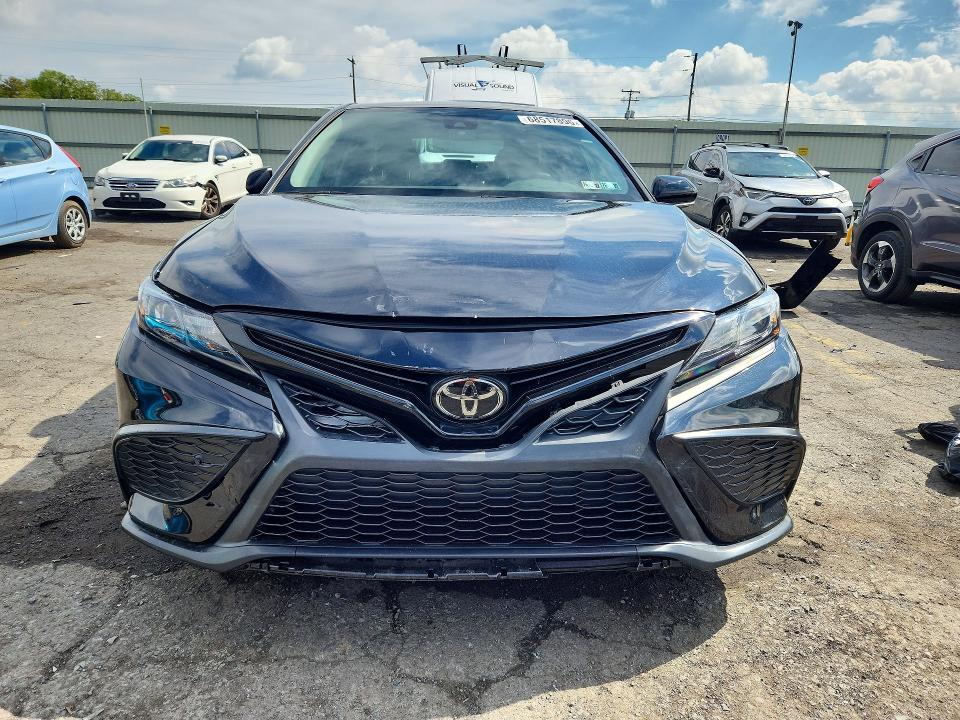Продаж на аукціоні авто 2024 Toyota Camry, vin: 4T1G11AK6RU872279, номер лоту: 68517896