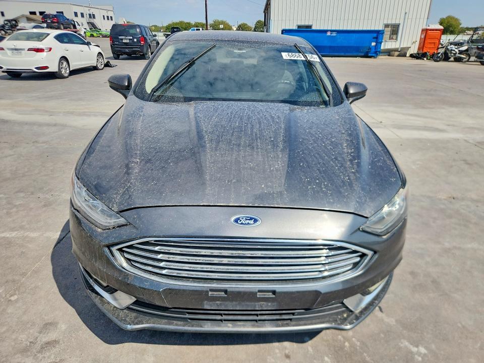 68681156 :رقم المزاد ، 3FA6P0HD3HR367229 vin ، 2017 Ford Fusion مزاد بيع