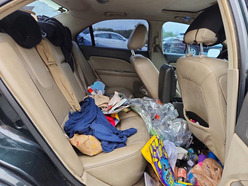69423956 :رقم المزاد ، 3FADP0L37AR138998 vin ، 2010 Ford Fusion مزاد بيع